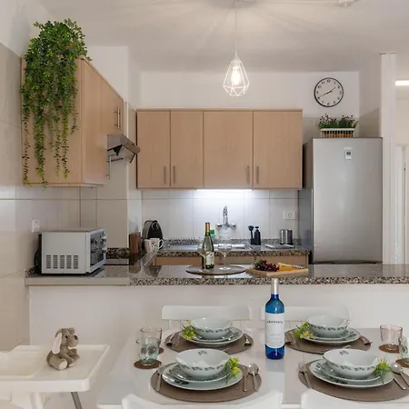 Home2book Terrace&pool In Americas, Comfy Apartment